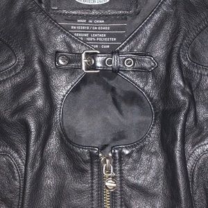 Women’s Harley-Davidson vest! Soft black leather